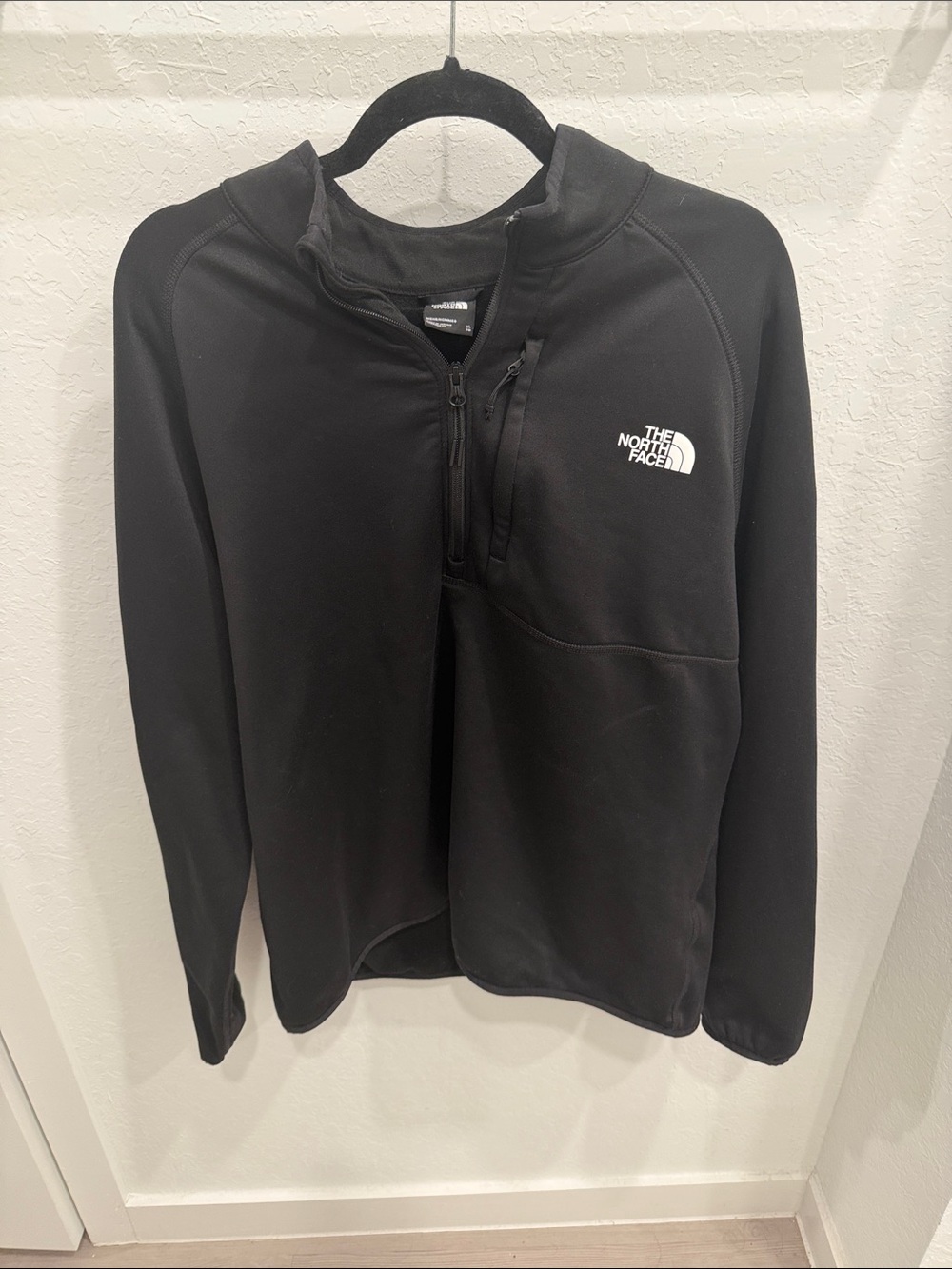 The North Face Tech 1/4 Zip Pullover Men’s XL Black Performance Hiking Outdoor